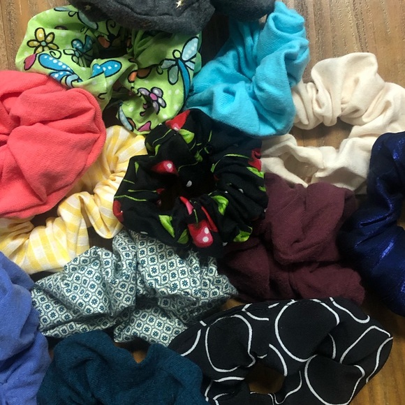 scrunchie pack mystery - Picture 2 of 2